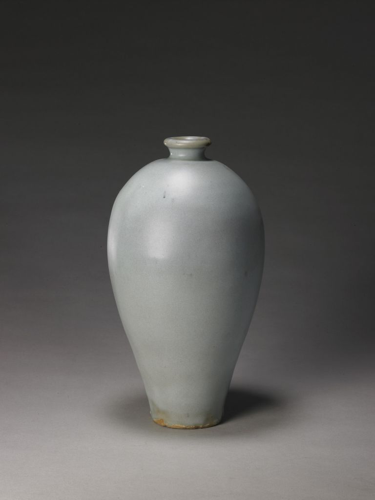 图片[1]-Jun kiln moon white glaze plum vase-China Archive
